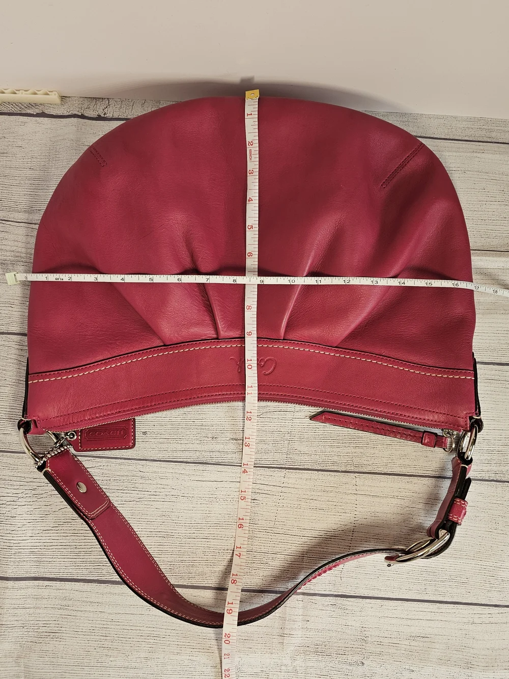 VTG Coach Fuchsia Soho Pleated Leather Hobo Shoulder Bag
